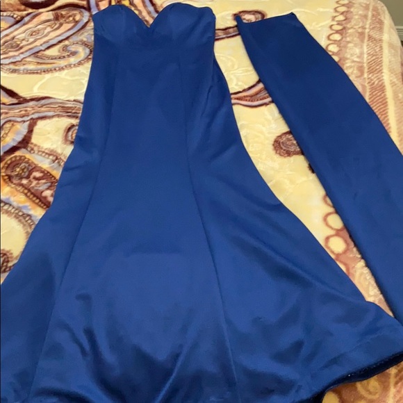 Beautiful long strapless dress - Picture 2 of 4